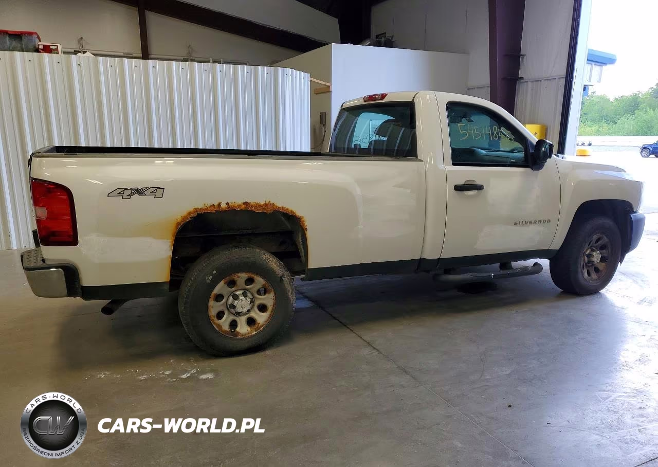 2013 Chevrolet Silverado K1500 VIN:1GCNKPEX8DZ148817 - 3