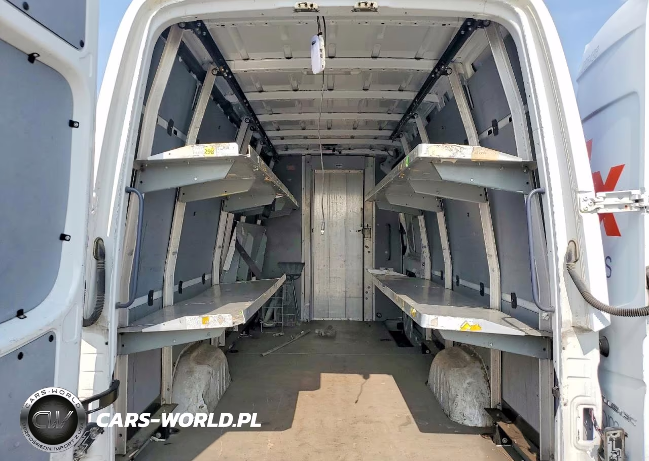 2015 Mercedes-Benz Sprinter 2500 Delivery Van VIN:WD3PE8DB5FP122874 - 10