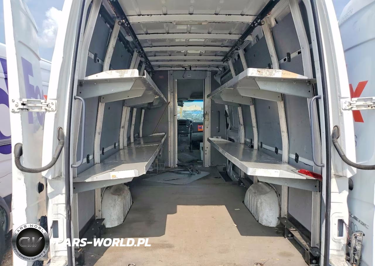 2015 Mercedes-Benz Sprinter 2500 Delivery Van VIN:WD3PE8DB0FP136651 - 10