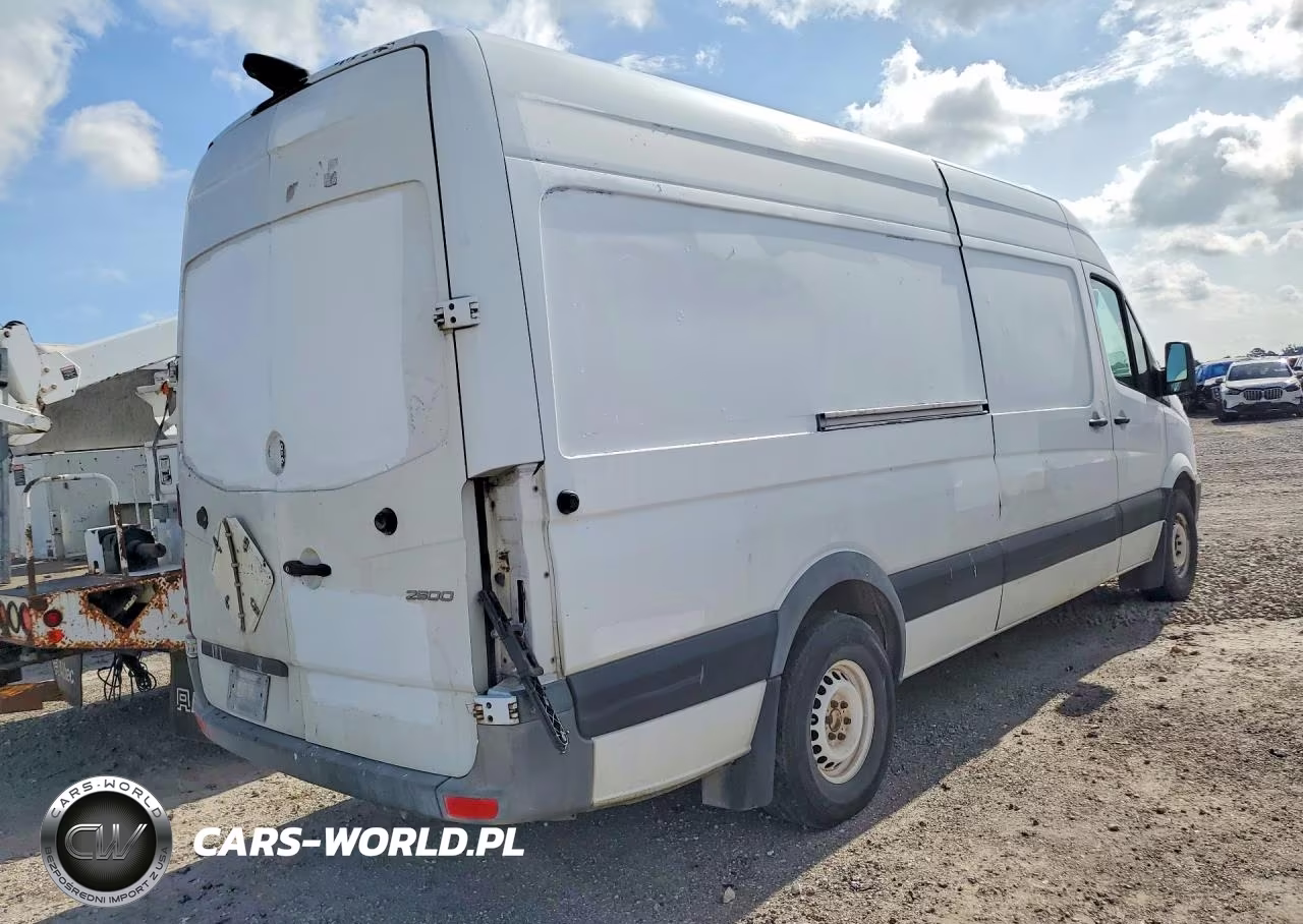 2016 Mercedes-Benz Sprinter 2500 Delivery Van VIN:WD3PE8DD2GP359471 - 3