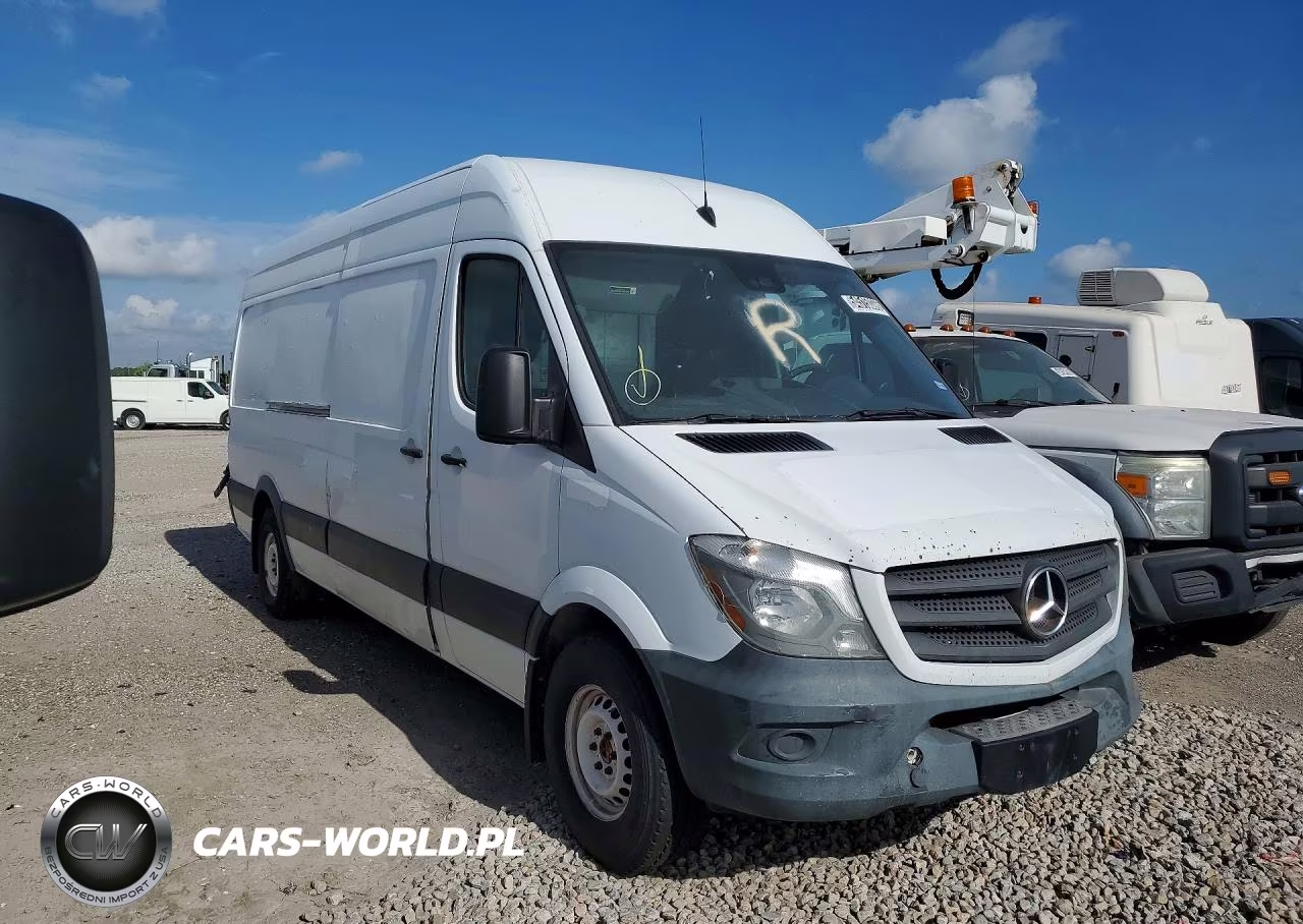 2016 Mercedes-Benz Sprinter 2500 Delivery Van VIN:WD3PE8DD2GP359471 - 4