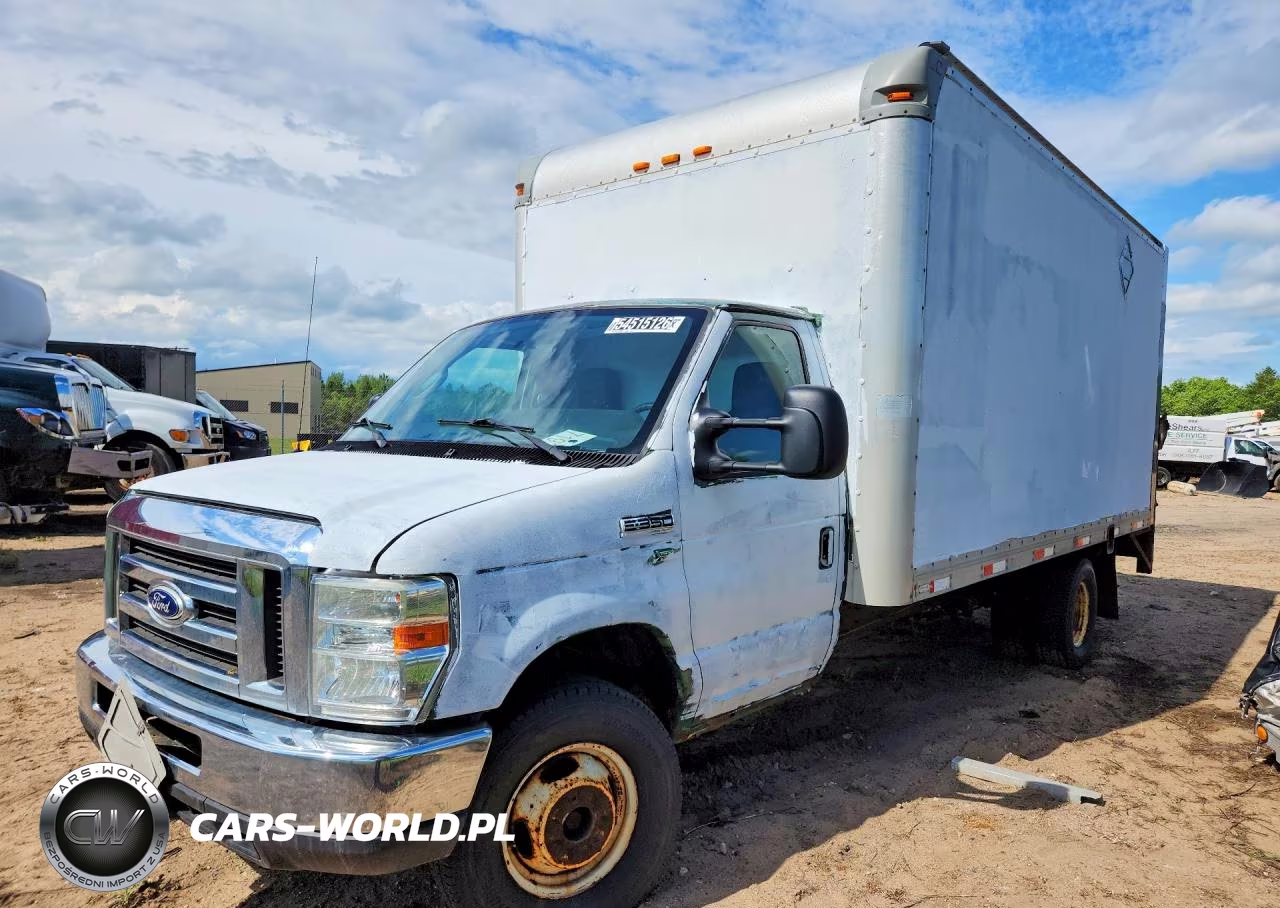 2016 Ford E350 Box Truck