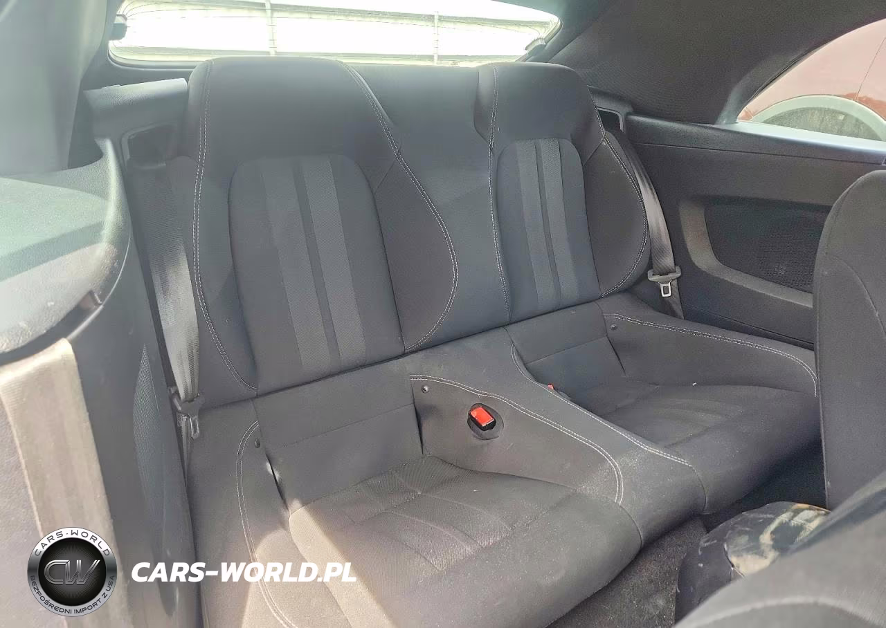 2019 Ford Mustang VIN:1FATP8UH1K5205197 - 10