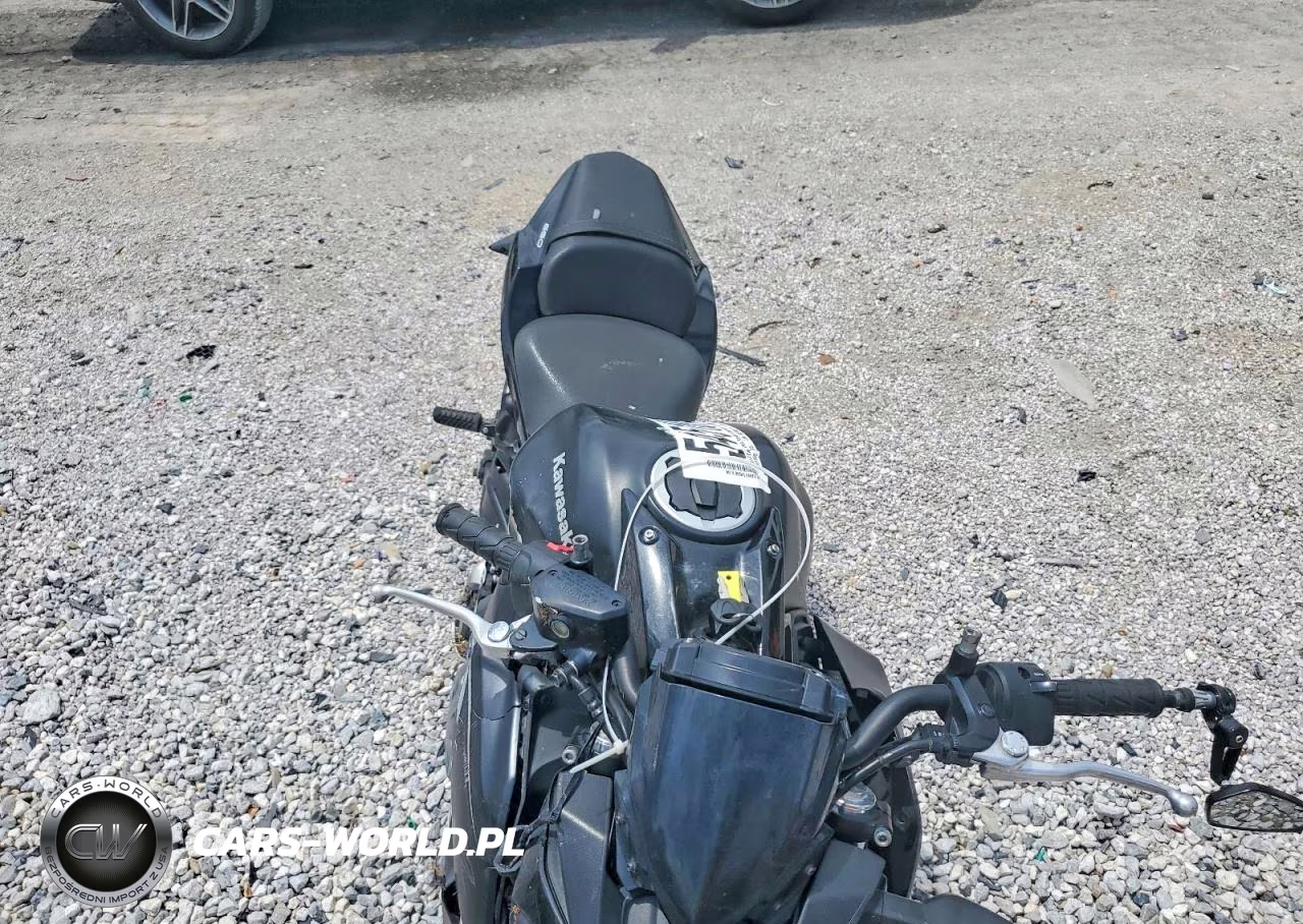 2017 Kawasaki Er650 G VIN:JKAEREG12HDA00820 - 5