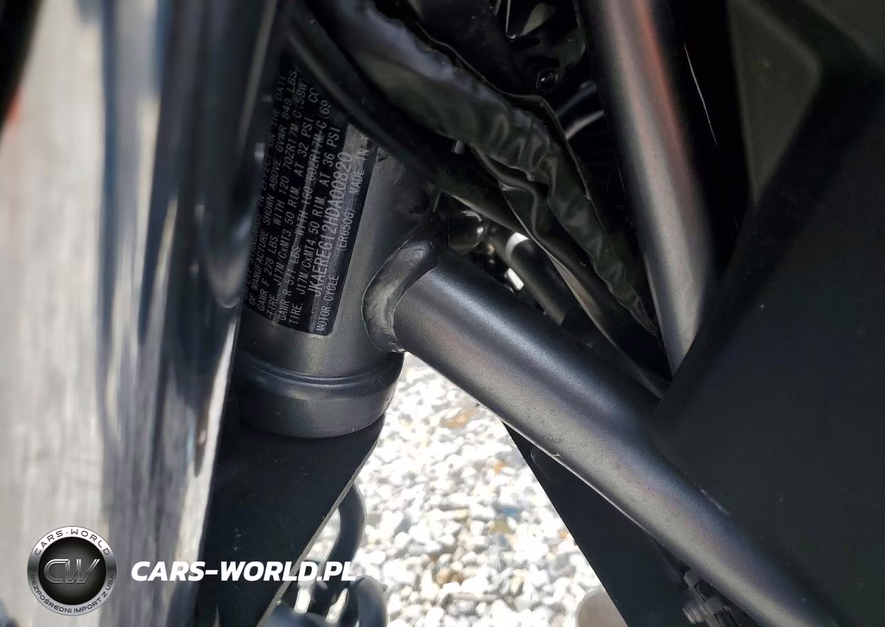2017 Kawasaki Er650 G VIN:JKAEREG12HDA00820 - 9