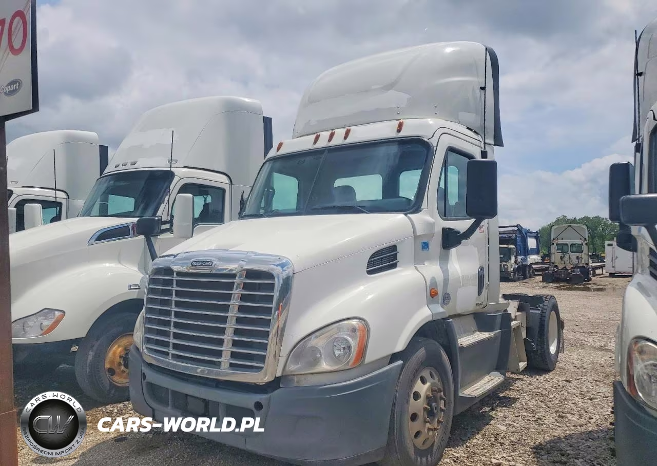 2018 Freightliner Cascadia 113 Semi Truck VIN:3AKBGADVXJSJN2770 - 2