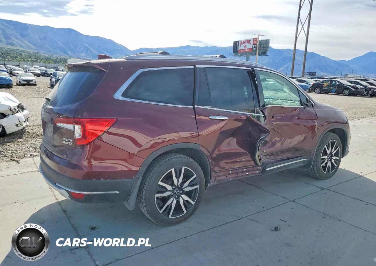 2021 Honda Pilot Touring VIN:5FNYF6H61MB034937 - 3