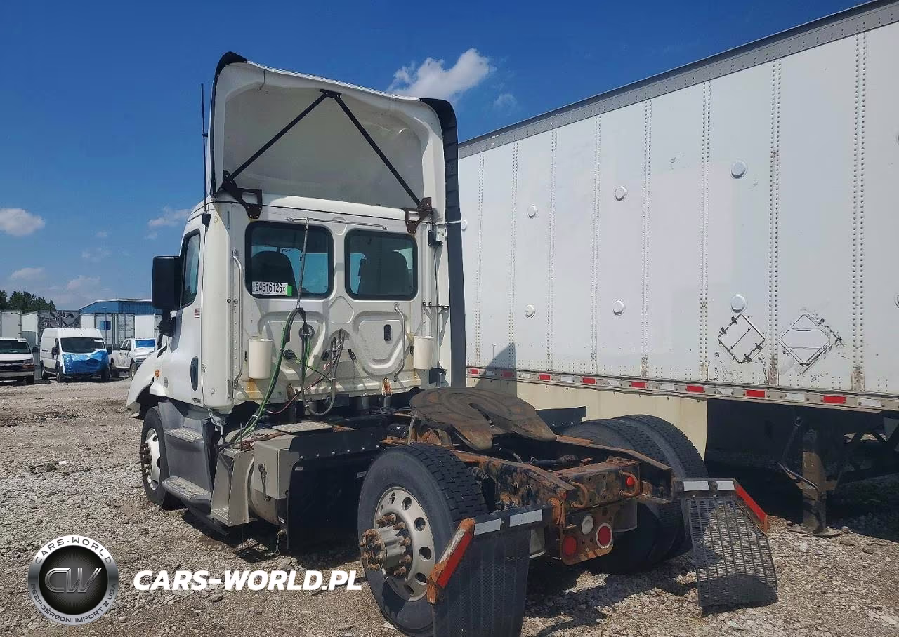 2018 Freightliner Cascadia 113 Semi Truck VIN:3AKBGADV1JSJN2740 - 3