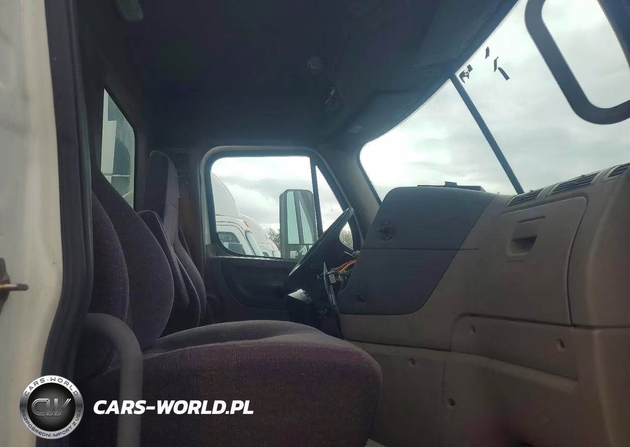 2018 Freightliner Cascadia 113 Semi Truck VIN:3AKBGADV1JSJN2740 - 5