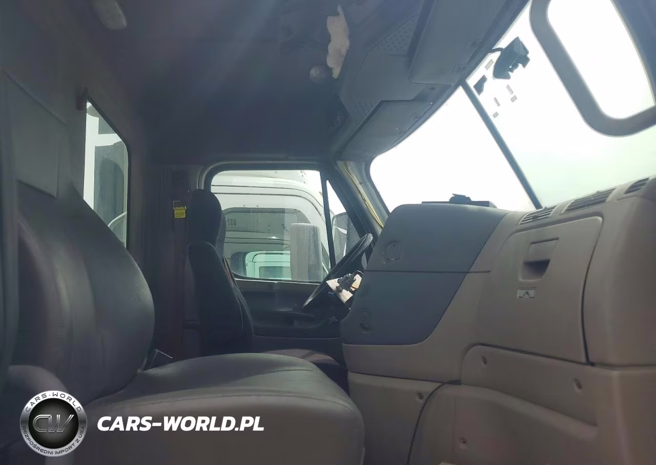 2016 Freightliner Cascadia 113 Semi Truck VIN:3AKBGADV6GSHB2548 - 5
