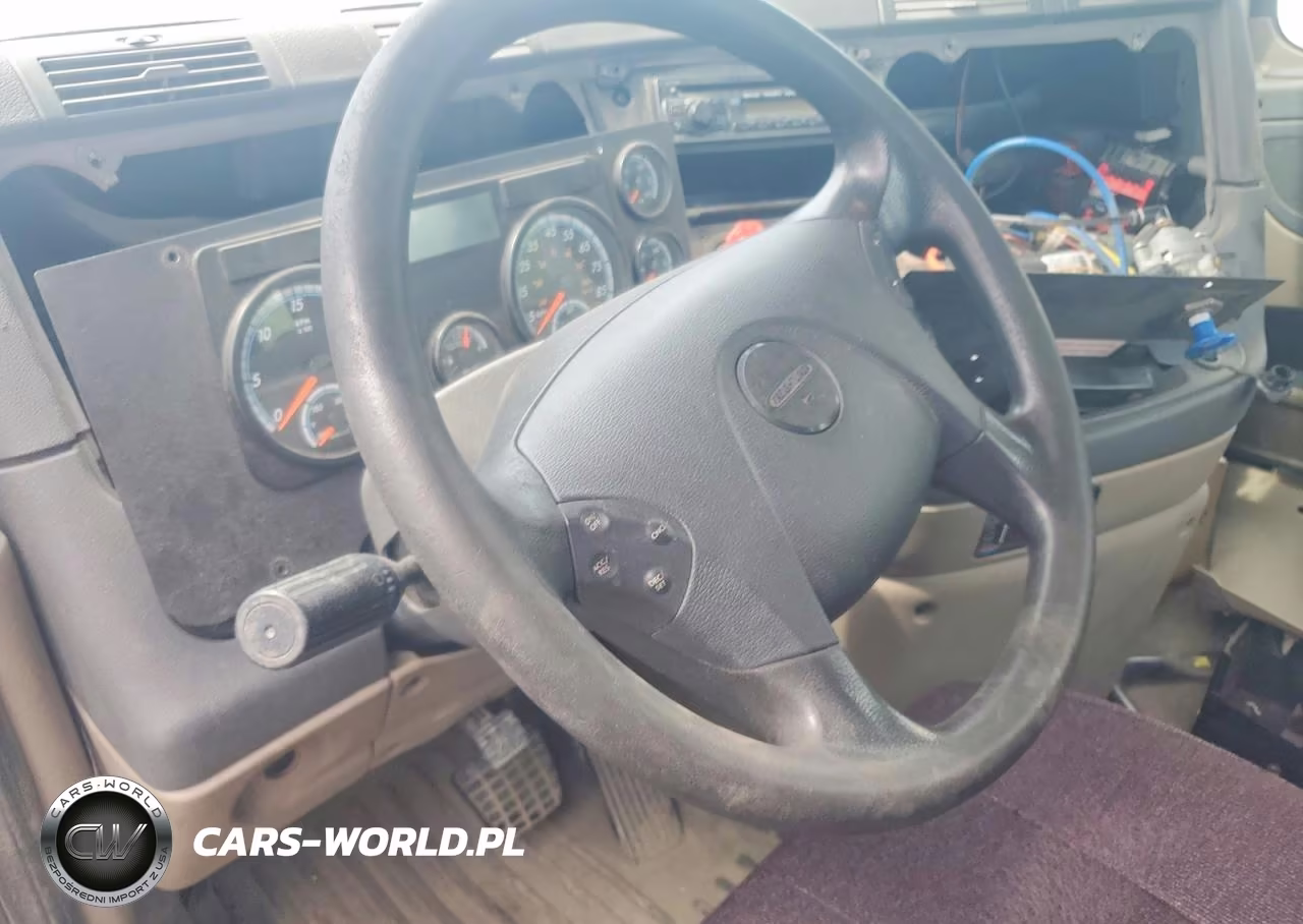 2016 Freightliner Cascadia 113 Semi Truck VIN:3AKBGADV6GSHB2548 - 9