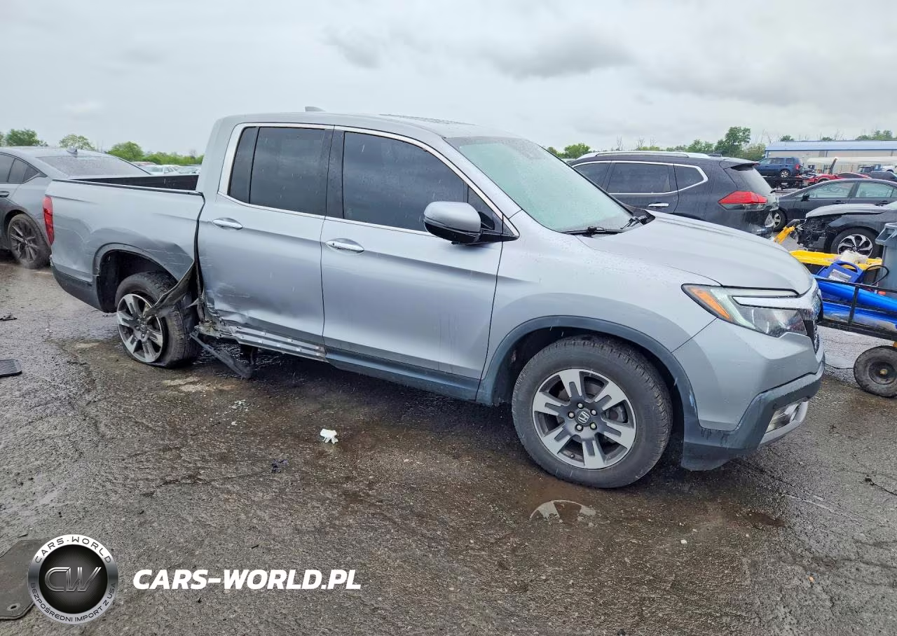 2018 Honda Ridgeline Rtl VIN:5FPYK3F74JB012469 - 4