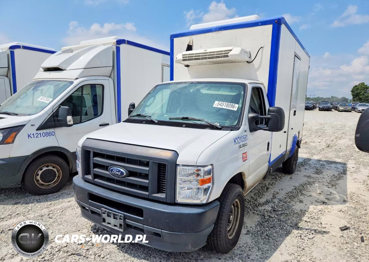 2023 Ford E350 Refrigerated Box Truck – zdjęcie 1 z 12