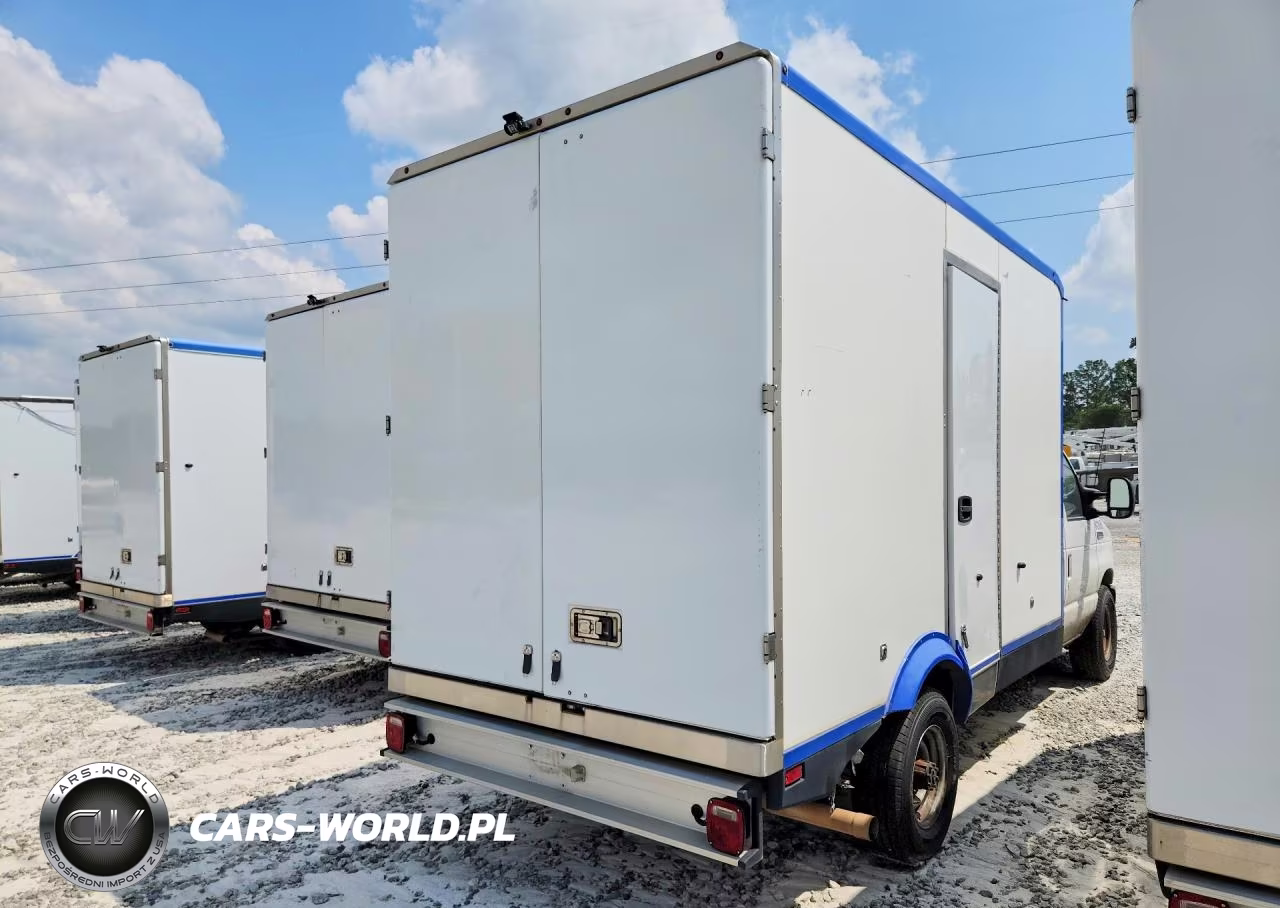 2023 Ford E350 Refrigerated Box Truck VIN:1FDWE3FK2PDD24975 - 3