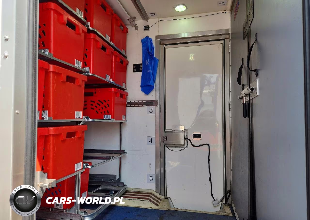 2022 Ford Transit Delivery Truck VIN:1FDBW5Z87NKA01621 - 10