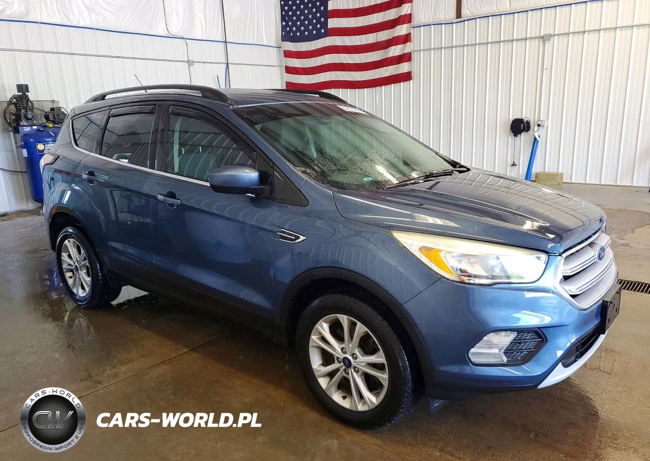2018 Ford Escape Se VIN:1FMCU9GD8JUA59835 - 4