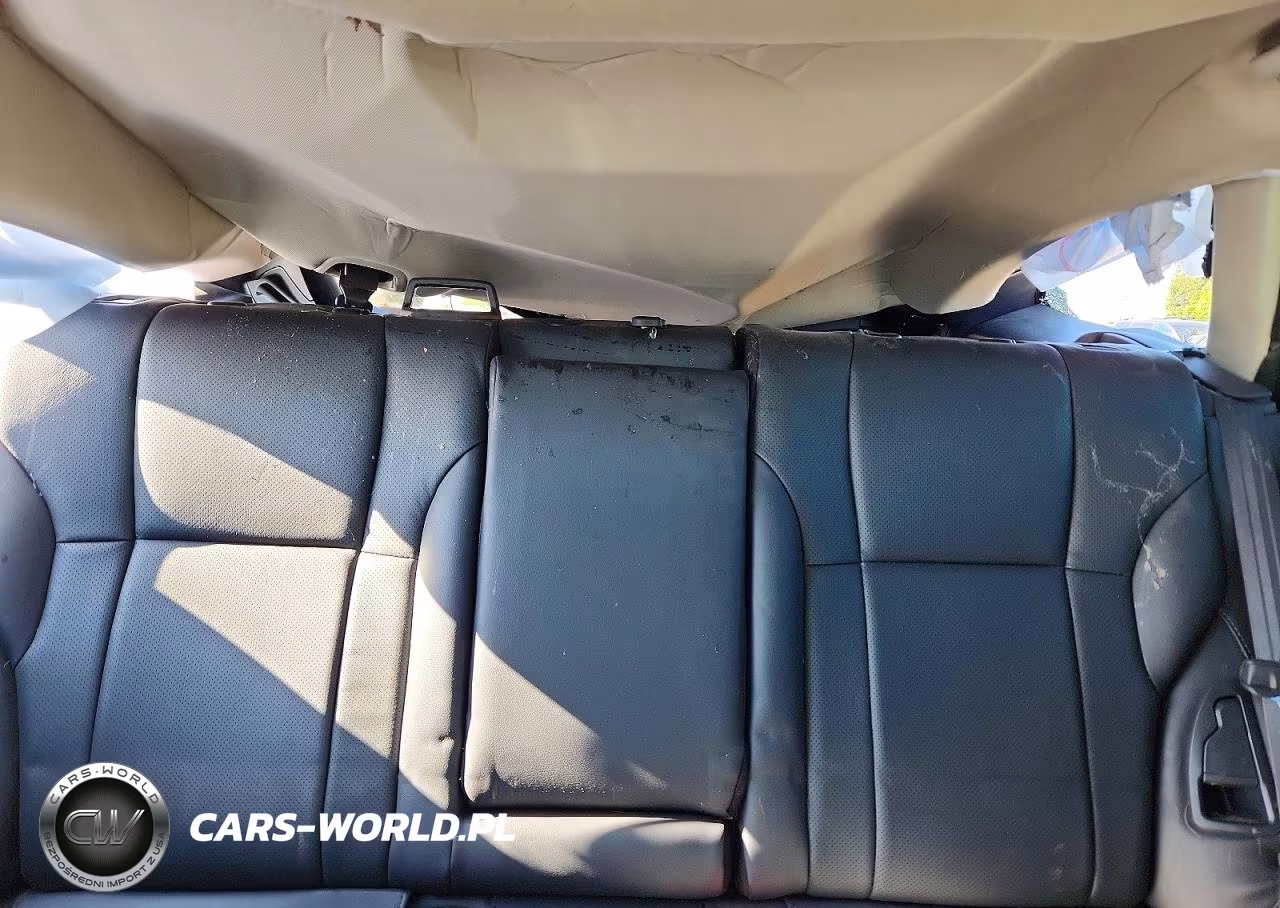 2024 Subaru Outback Touring VIN:4S4BTGPD7R3184913 - 10