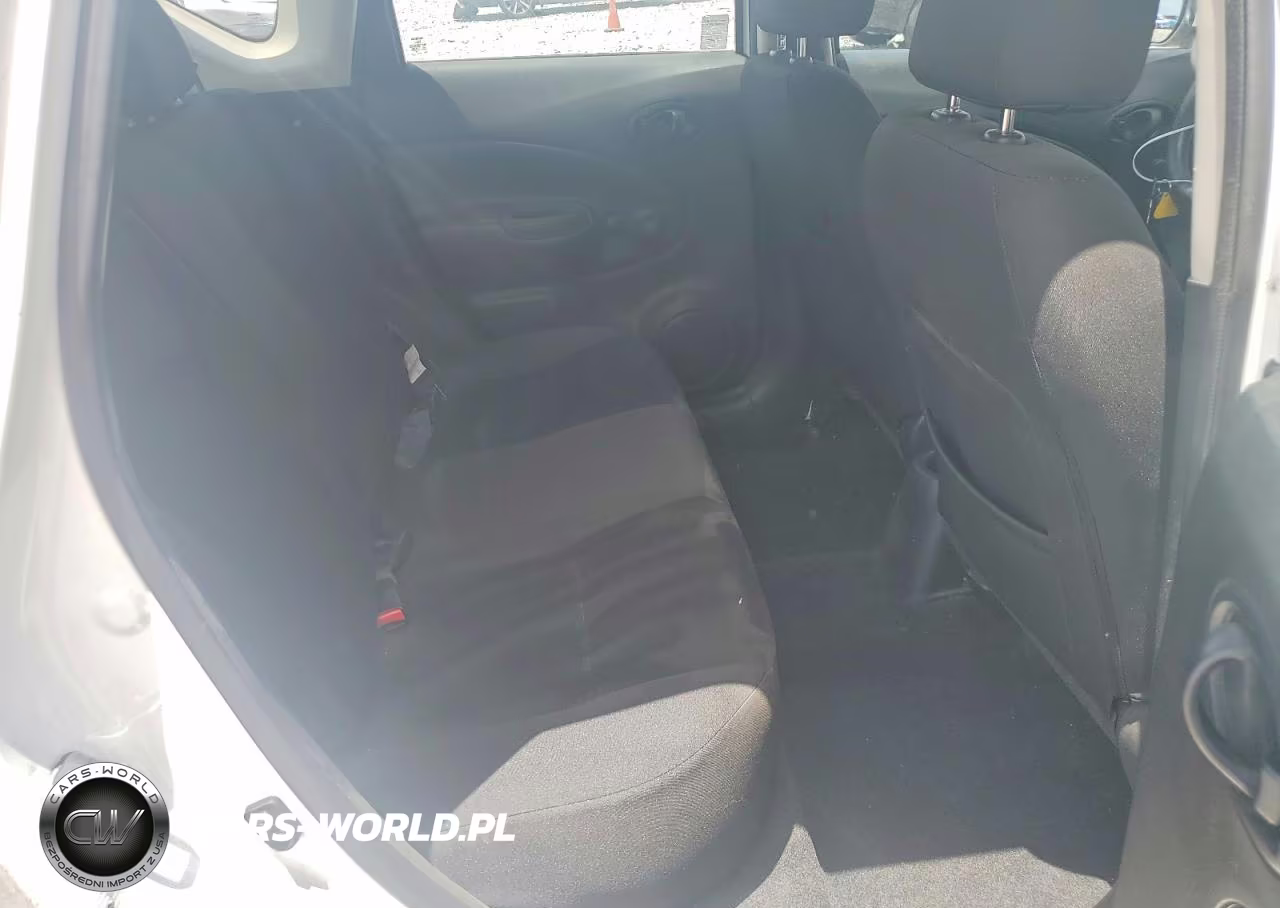 2016 Nissan Versa Note S Plus VIN:3N1CE2CP0GL389113 - 10