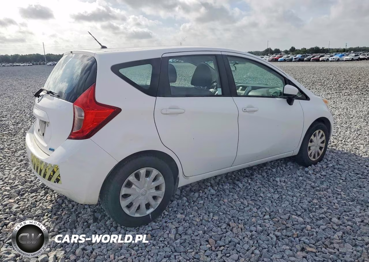 2016 Nissan Versa Note S Plus VIN:3N1CE2CP0GL389113 - 3