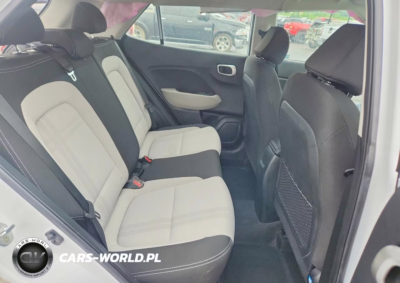 2022 Hyundai Venue Sel VIN:KMHRC8A32NU138379 - 10