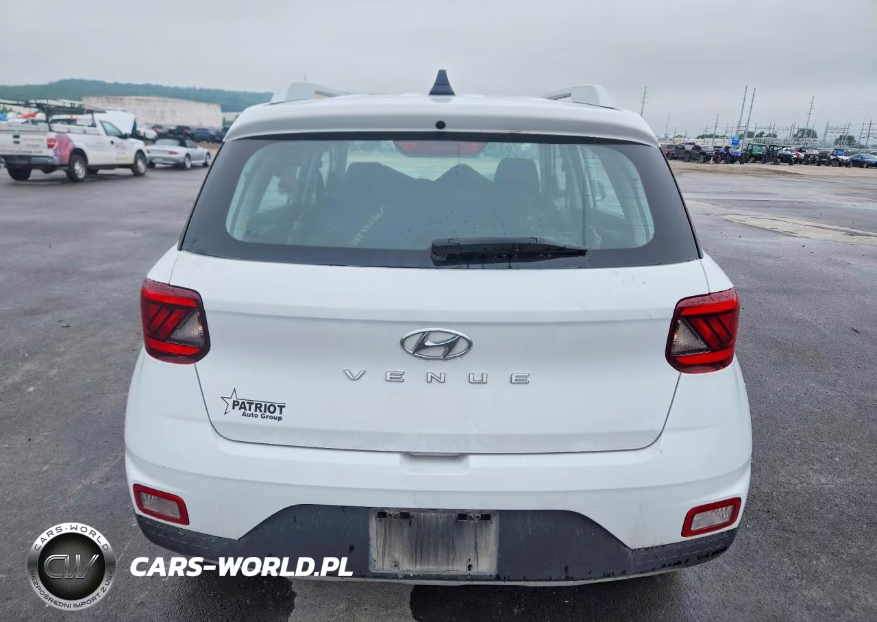 2022 Hyundai Venue Sel VIN:KMHRC8A32NU138379 - 6