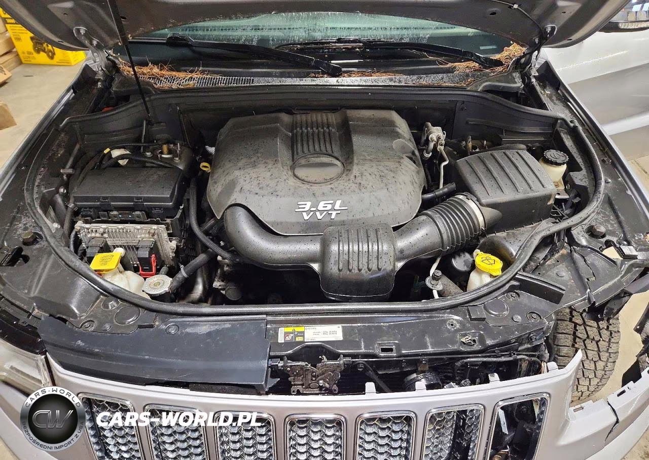 2014 Jeep Grand Cherokee Overland VIN:1C4RJFCG6EC200175 - 11