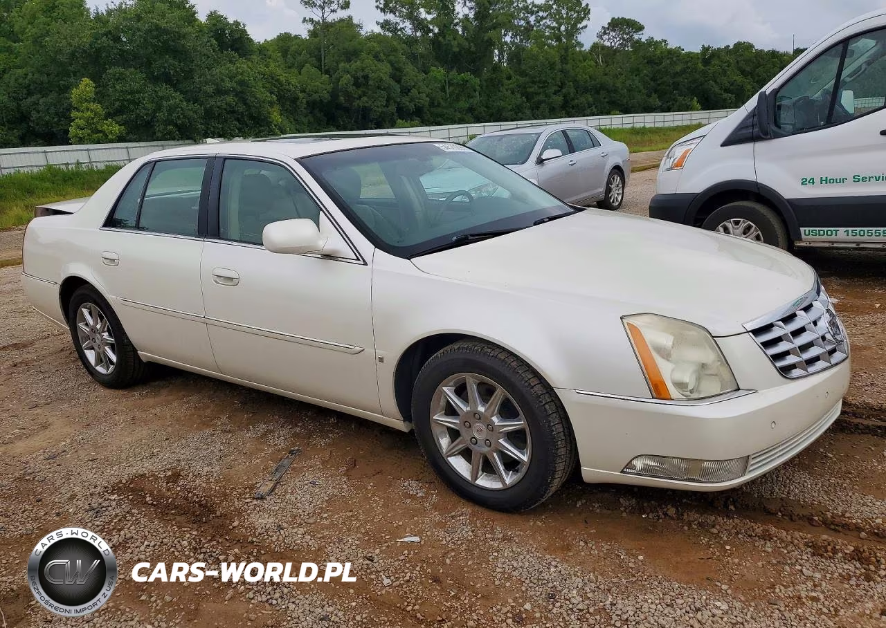 2010 Cadillac Dts Luxury Collection VIN:1G6KD5EYXAU101083 - 4