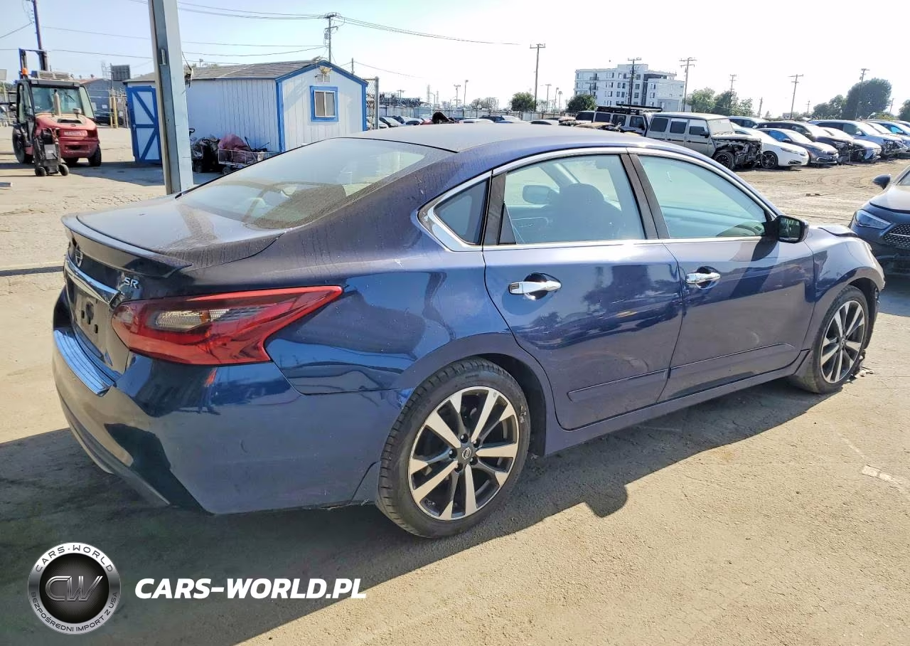 2017 Nissan Altima 2.5 Sr VIN:1N4AL3AP9HC161035 - 3