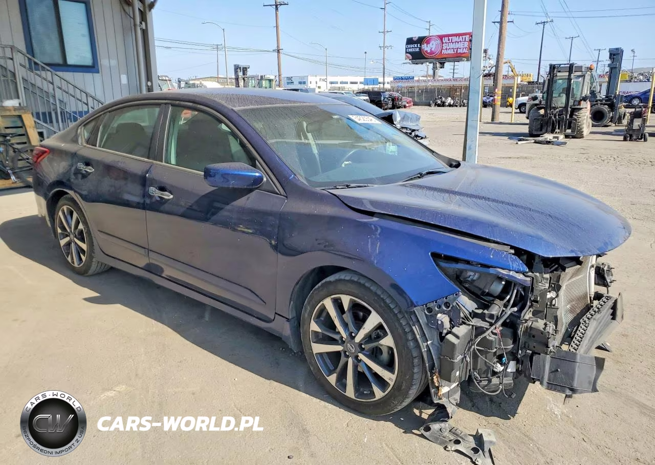 2017 Nissan Altima 2.5 Sr VIN:1N4AL3AP9HC161035 - 4