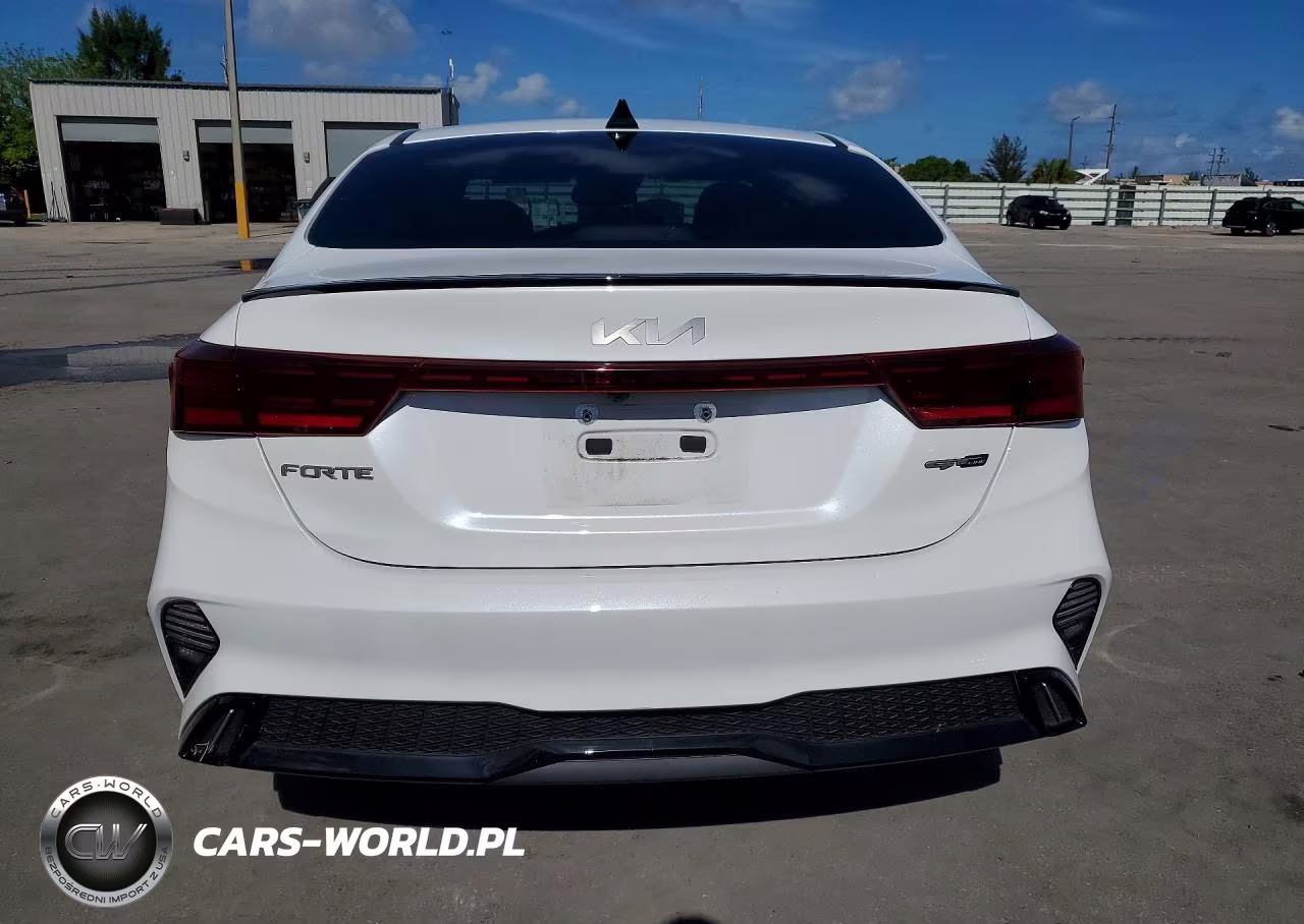 2022 Kia Forte Gt Line VIN:3KPF54AD9NE503822 - 6