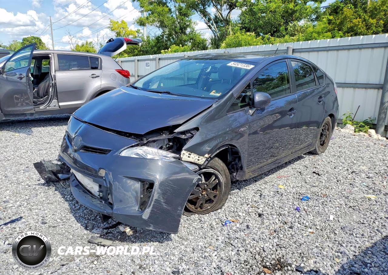 2015 Toyota Prius Two – zdjęcie 1 z 12