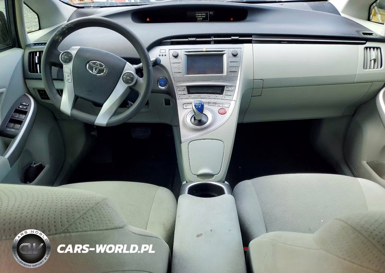 2015 Toyota Prius Two VIN:JTDKN3DU9F1896794 - 8