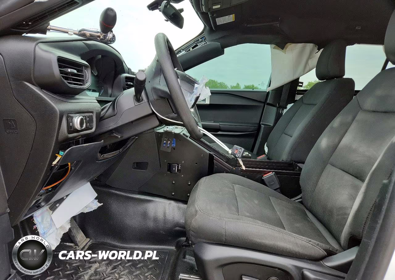 2023 Ford Explorer Police Interceptor VIN:1FM5K8AB3PGA81247 - 7