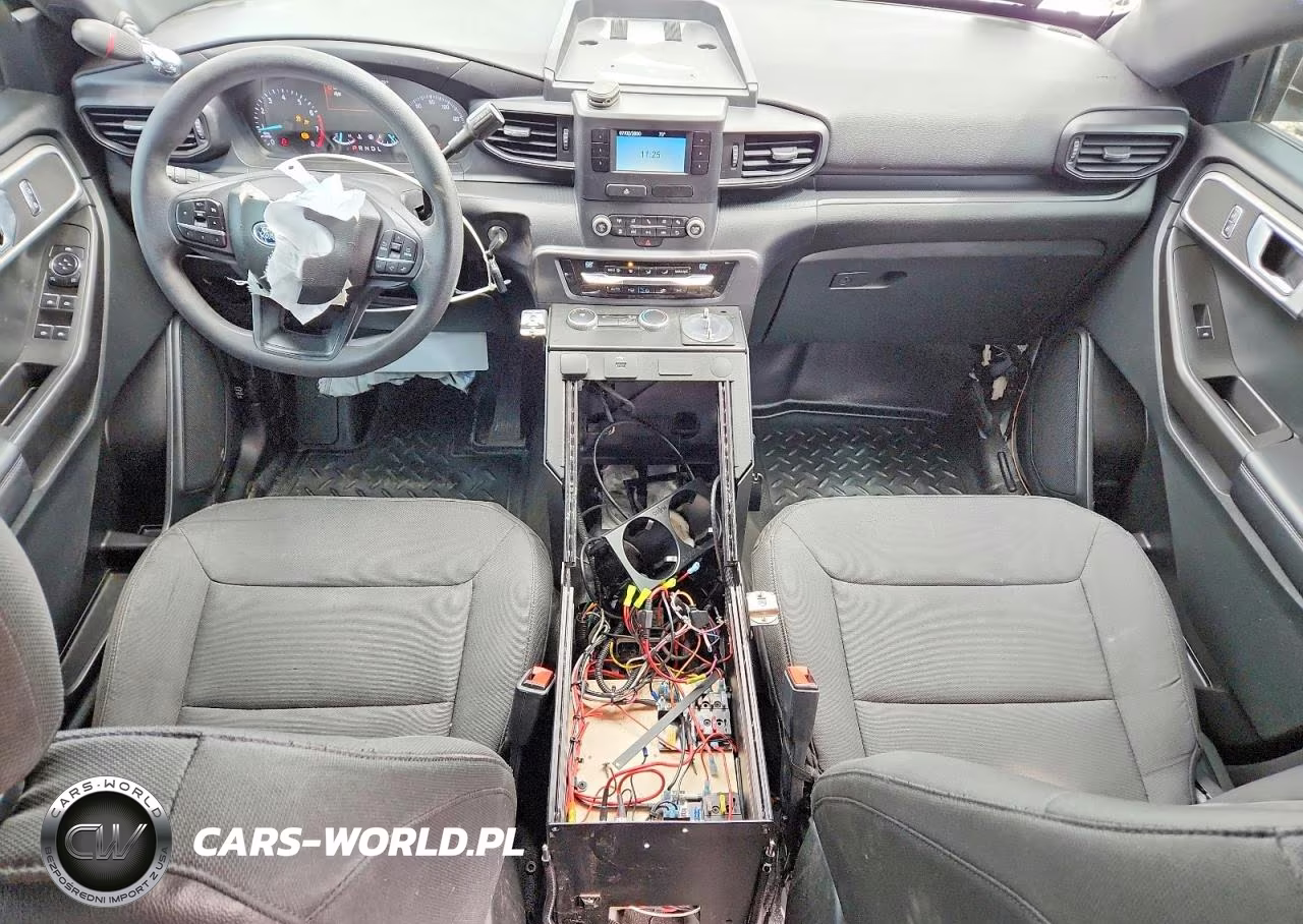 2023 Ford Explorer Police Interceptor VIN:1FM5K8AB3PGA81247 - 8