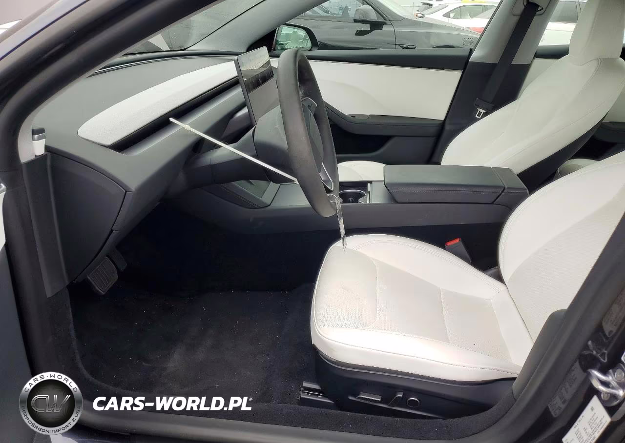 2025 Tesla Model 3 VIN:5YJ3E1EA0SF916932 - 7