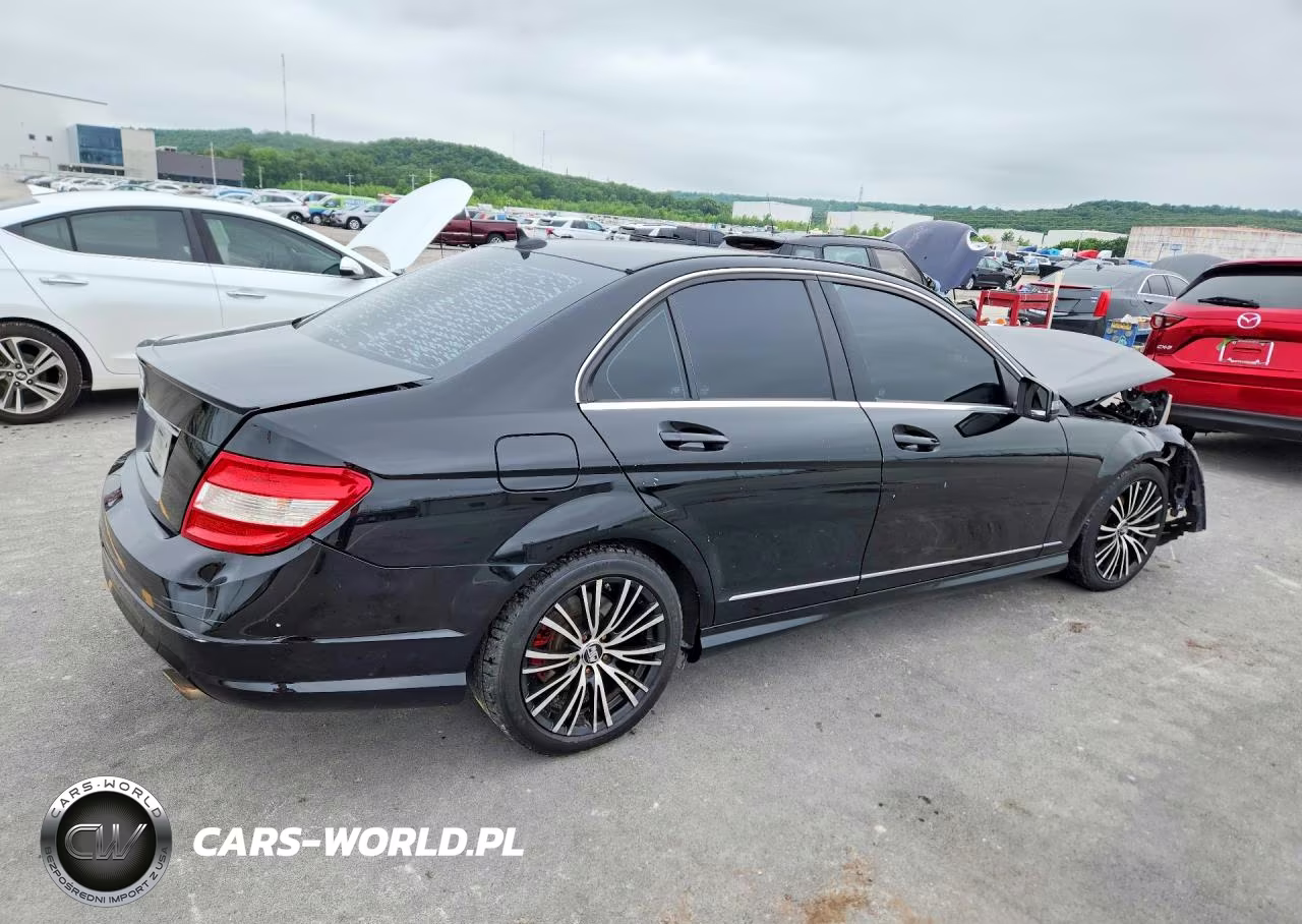 2011 Mercedes-Benz C 300 VIN:WDDGF5EB3BR170264 - 3