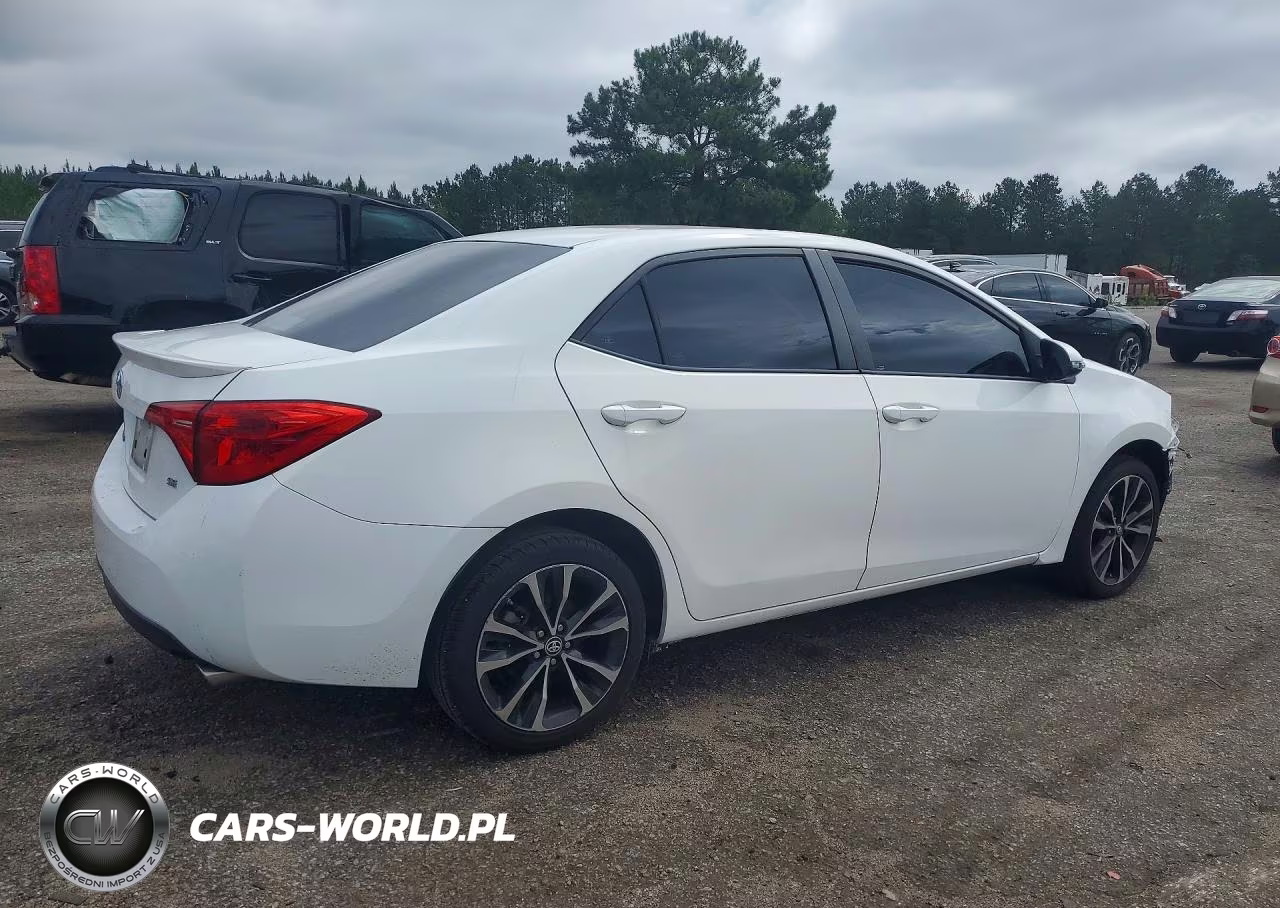 2017 Toyota Corolla Se VIN:5YFBURHE2HP659538 - 3