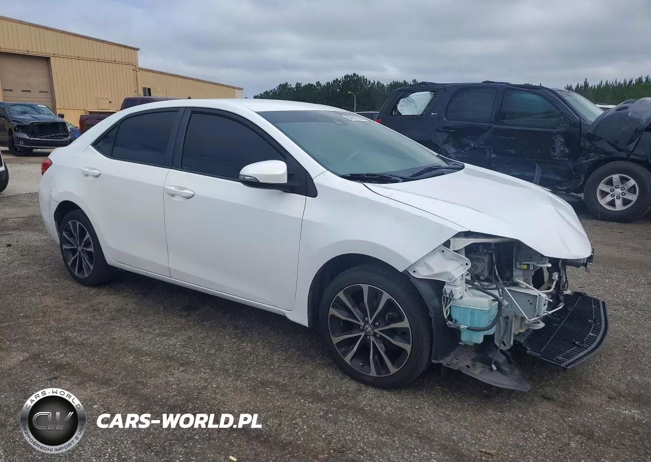 2017 Toyota Corolla Se VIN:5YFBURHE2HP659538 - 4