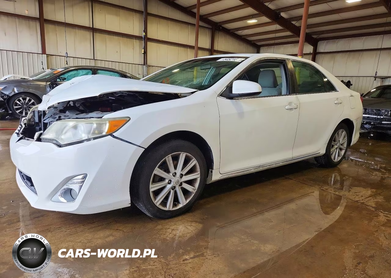 2014 Toyota Camry Xle – zdjęcie 1 z 12