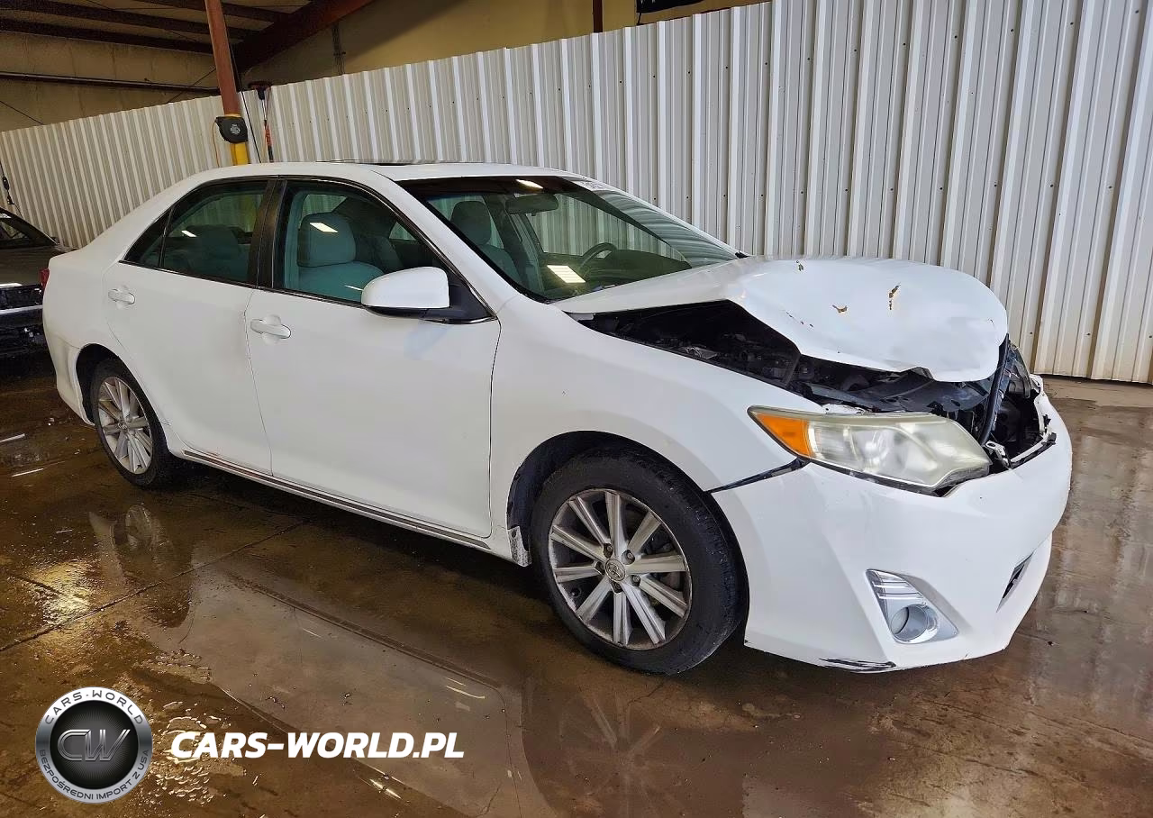 2014 Toyota Camry Xle VIN:4T4BF1FK9ER352291 - 4