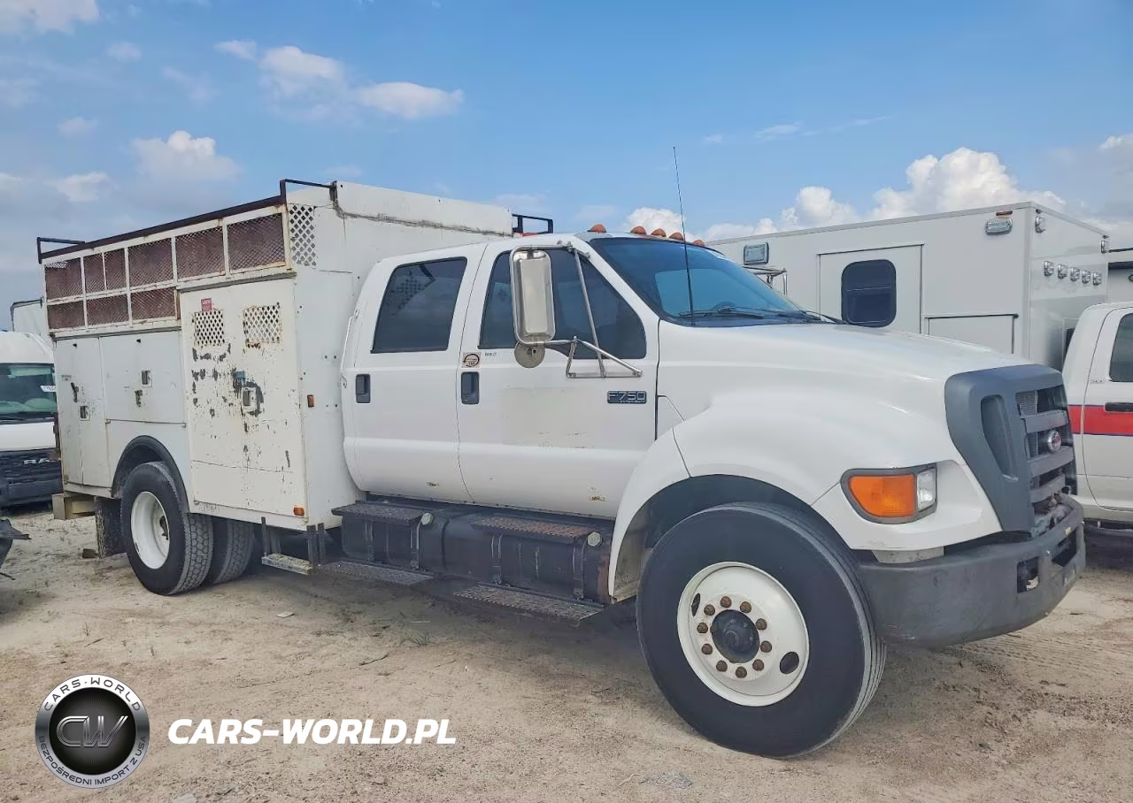 2004 Ford F750 Super Duty