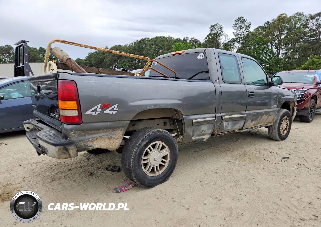 2002 Chevrolet Silverado K1500 VIN:2GCEK19V921314144 - 3