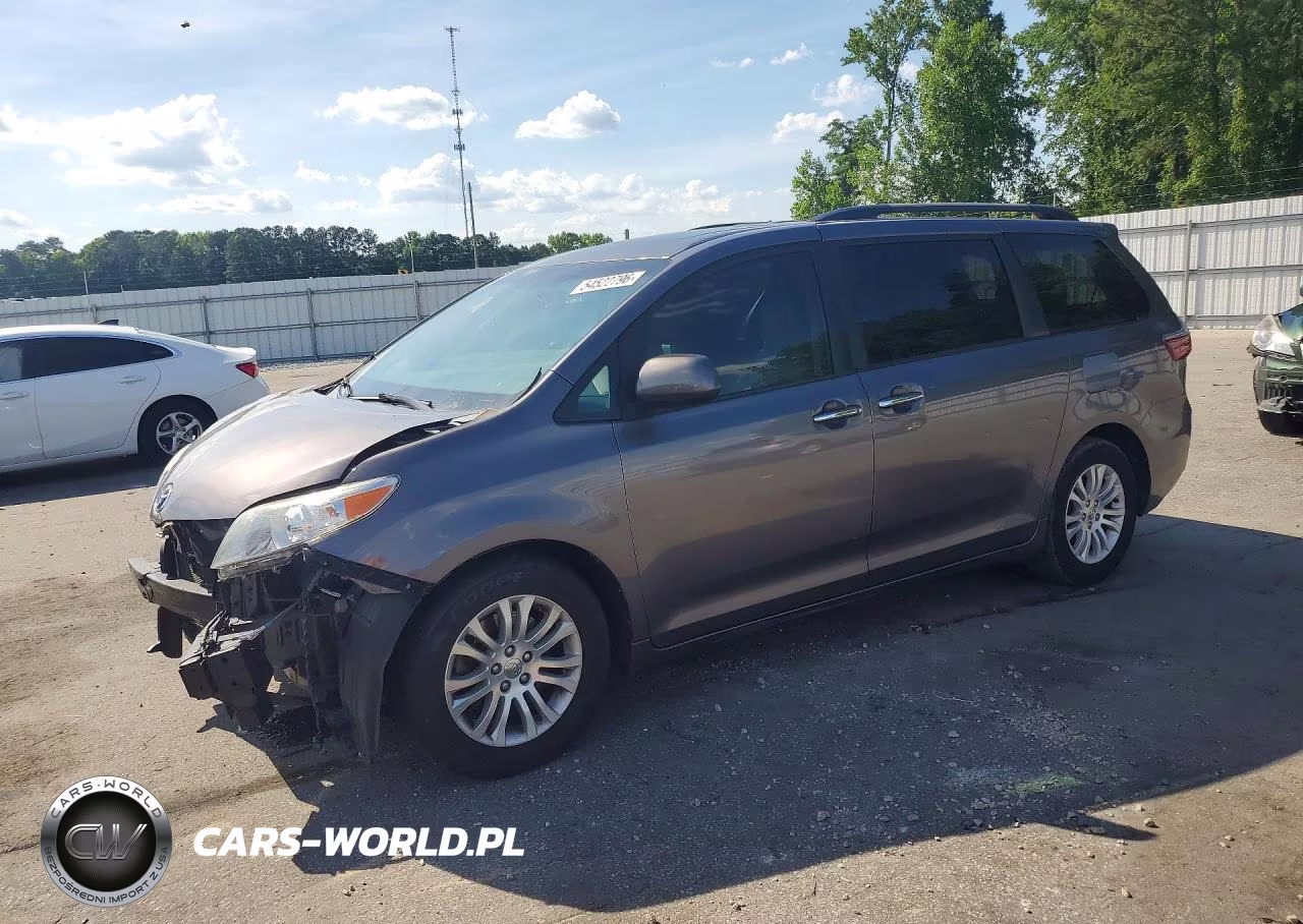 2016 Toyota Sienna Xle 8-Passenger