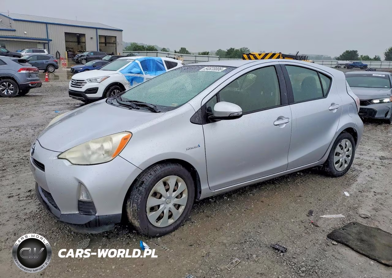2013 Toyota Prius C Two