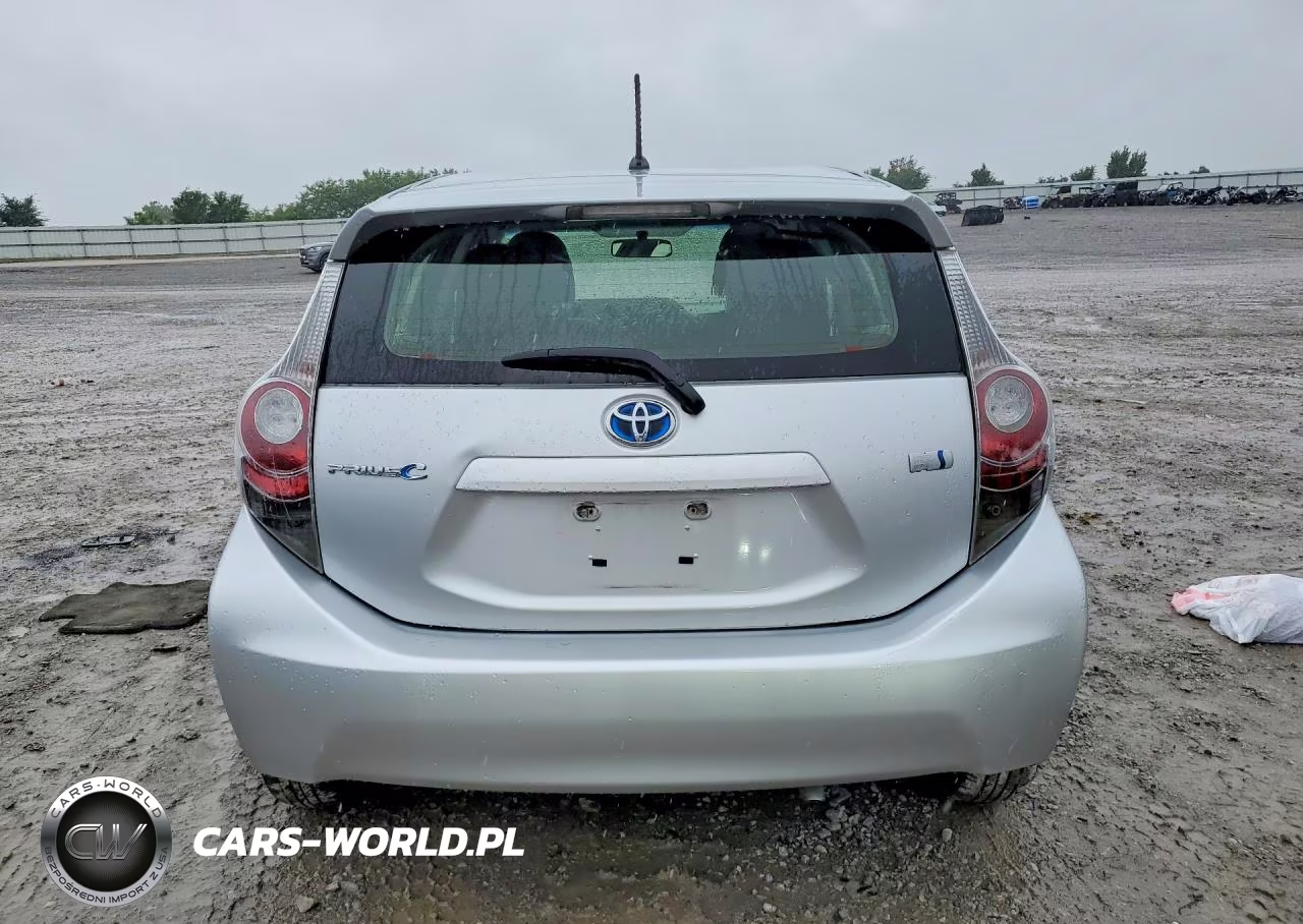 2013 Toyota Prius C Two VIN:JTDKDTB31D1055806 - 6