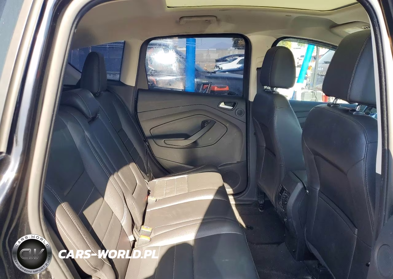 2016 Ford C-Max Premium Sel VIN:1FADP5CU7GL105528 - 10