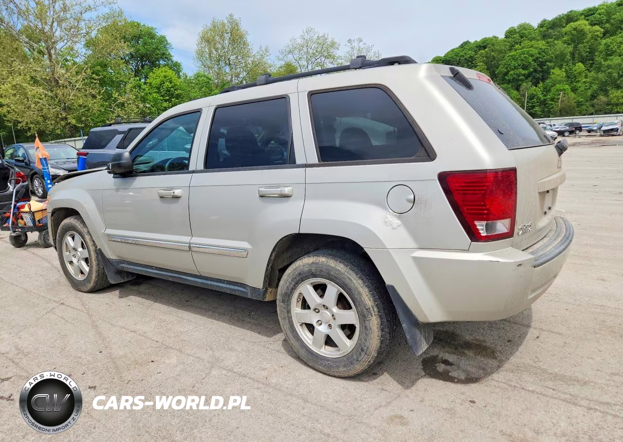 2010 Jeep Grand Cherokee Laredo VIN:1J4PR4GKXAC138867 - 2