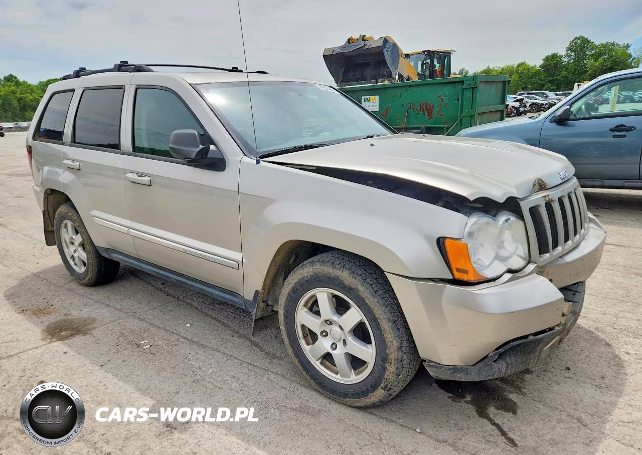 2010 Jeep Grand Cherokee Laredo VIN:1J4PR4GKXAC138867 - 4