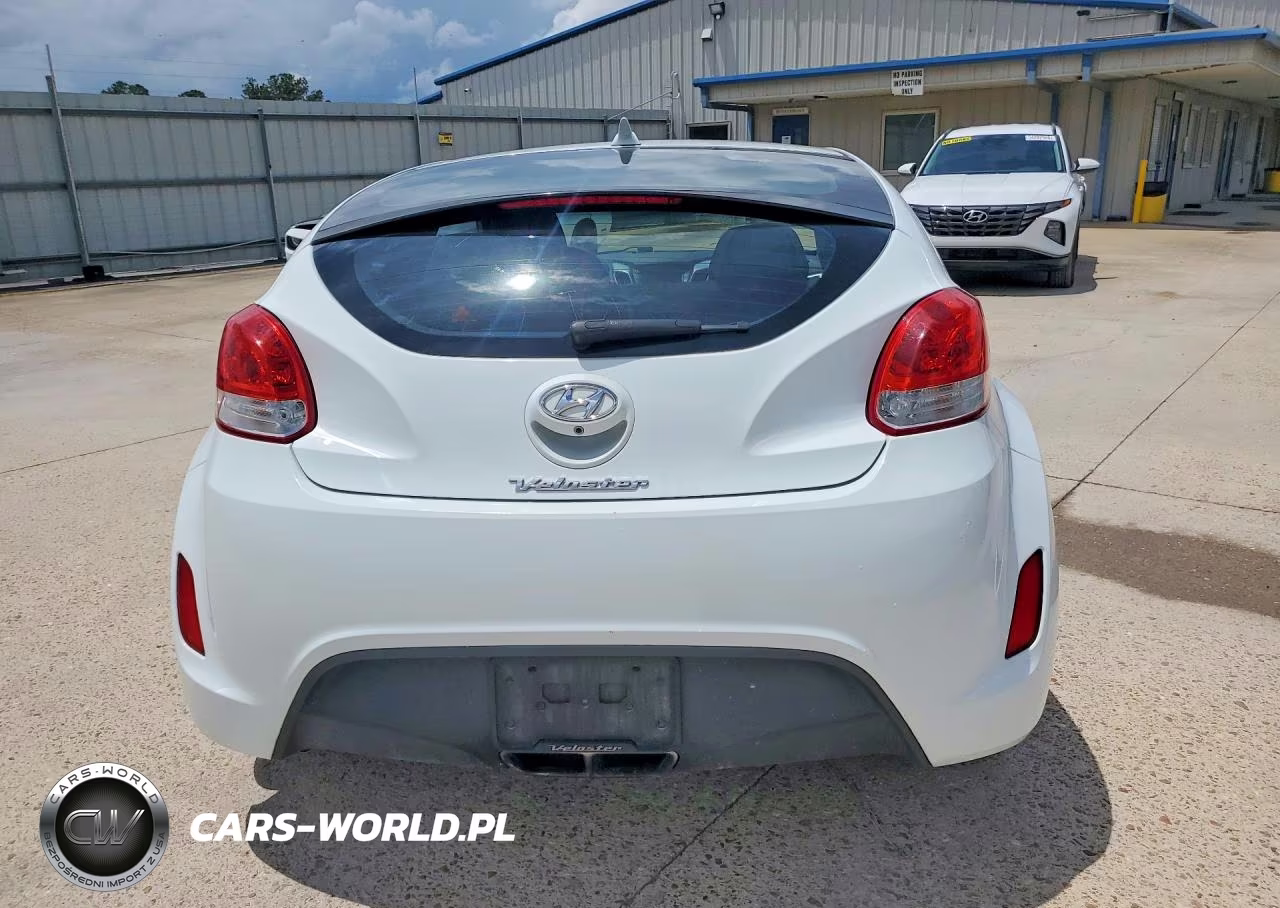2016 Hyundai Veloster Base VIN:KMHTC6AD7GU258748 - 6