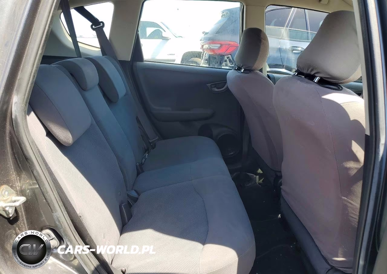 2012 Honda Fit VIN:JHMGE8H3XCC000473 - 10